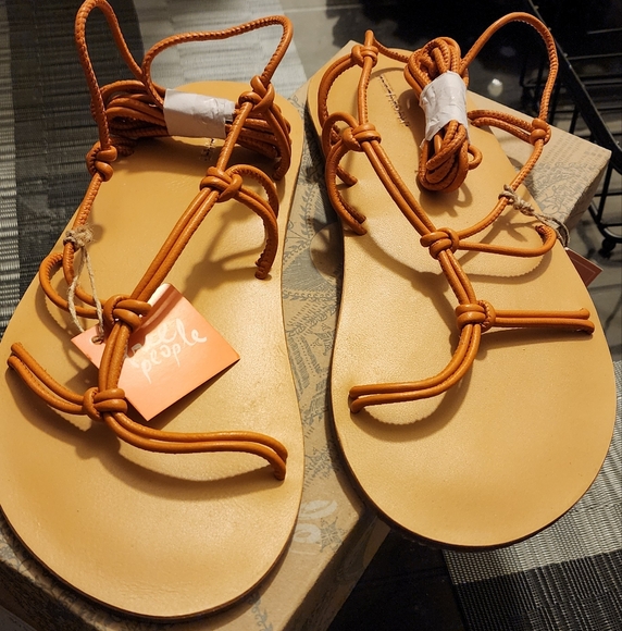FREE PEOPLE SO STRAPPY SANDALS - Picture 2 of 5